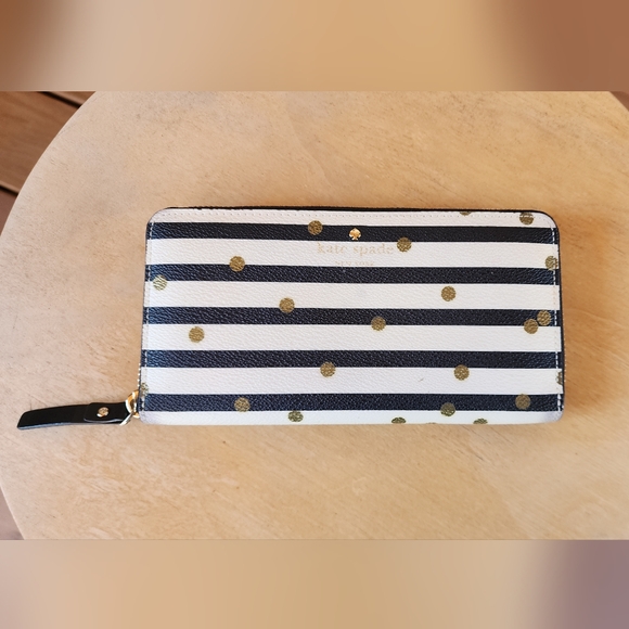 kate spade Handbags - Kate Spade Long Zip Wallet w/